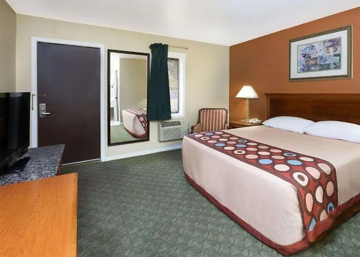 Super 8 By Wyndham Il