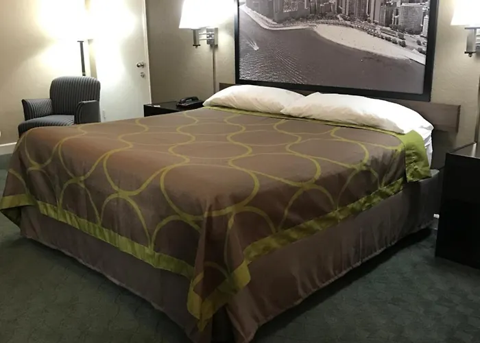 Super 8 By Wyndham Il Hotel 2*