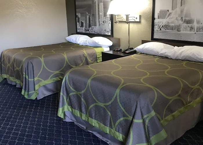 Super 8 By Wyndham Il Hotel