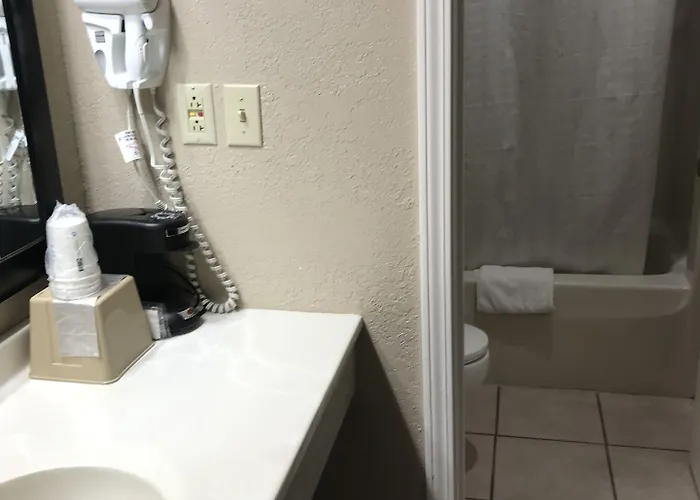 Hotel Super 8 By Wyndham Il 2*