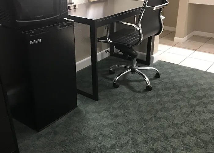 Super 8 By Wyndham Il Hotel