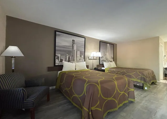 Super 8 By Wyndham Il 2*